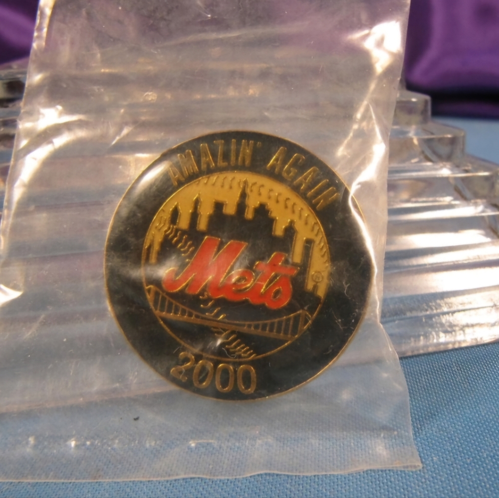NY METS 2000 WORLD SERIES COMMEMORATIVE PIN